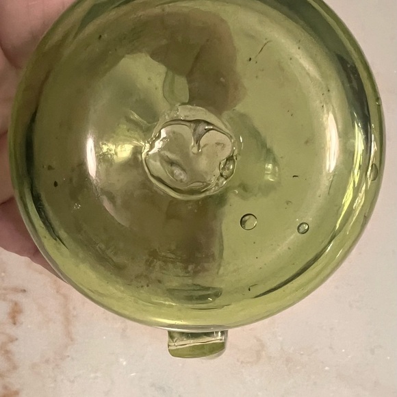 Vintage Green Glass Hand Blown Pitcher Heart Shape Opening Bubble Glass - Picture 6 of 9